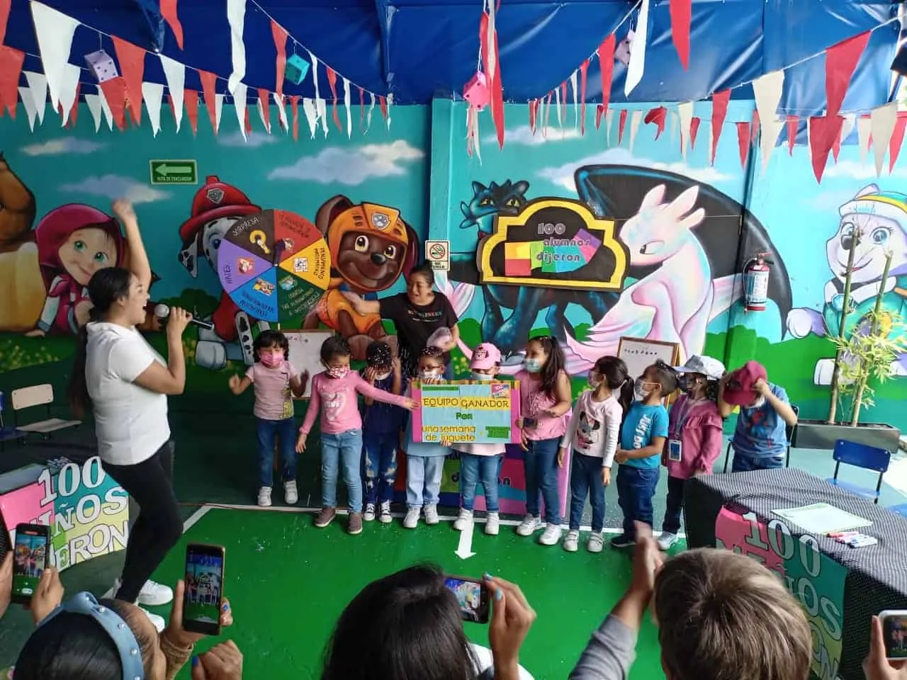 Instalaciones y alumnos de Colegio Freinet · Colegio