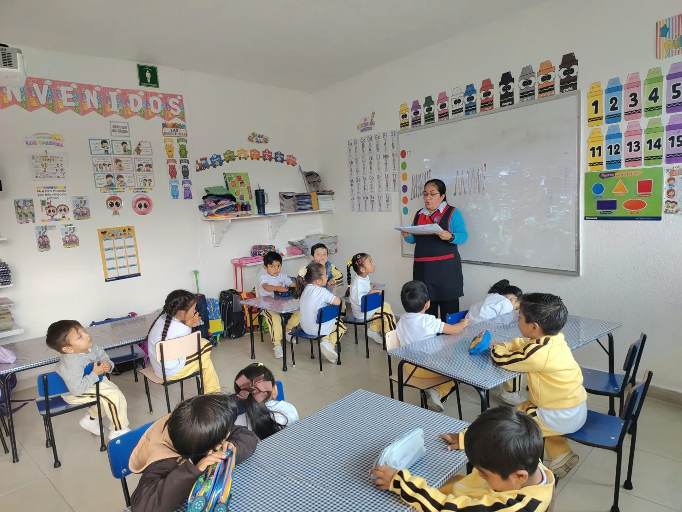 Instalaciones y alumnos de Colegio Freinet · Kinder