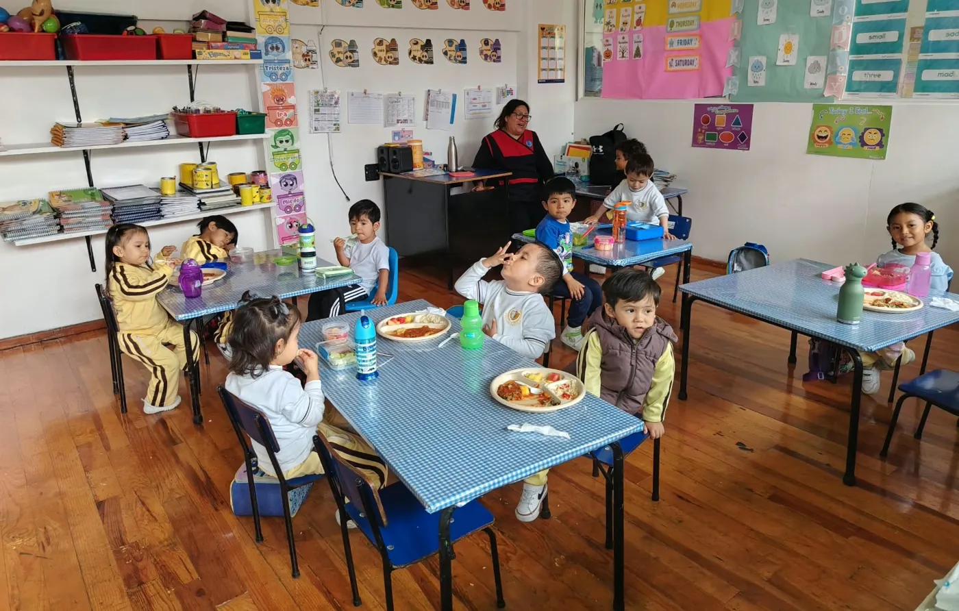 Instalaciones y alumnos de Colegio Freinet · Kinder